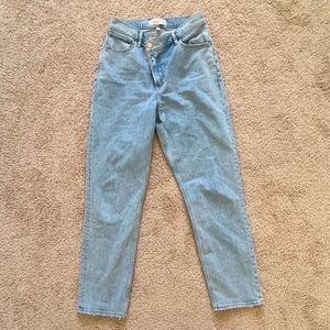Abercrombie 90s Straight 8R | Ultra-High Rise Curve Love